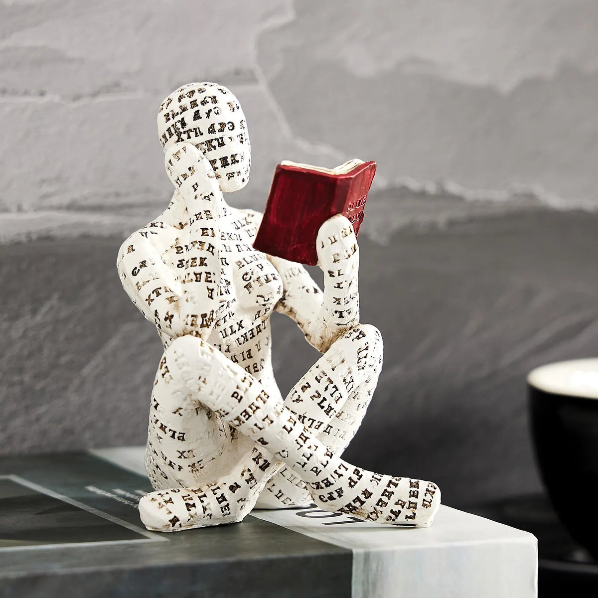 Escultura Decorativa O Leitor - Neohousi