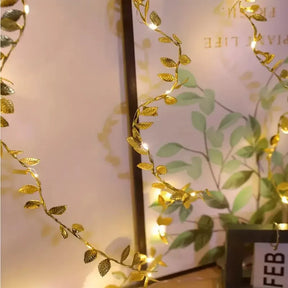 Cordão de Luzes Led Decorativo com Folhas Douradas - Neohousi