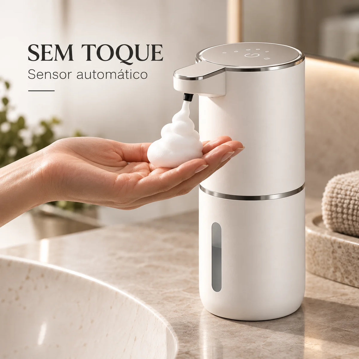 Dispenser Aera liberando sabonete em espuma sem toque, por sensor automático