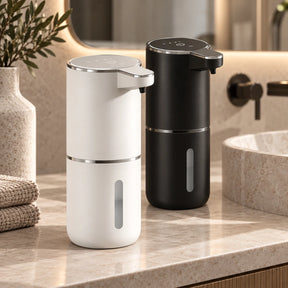 Dispenser automático de sabonete em espuma Aera branco e preto na bancada do banheiro