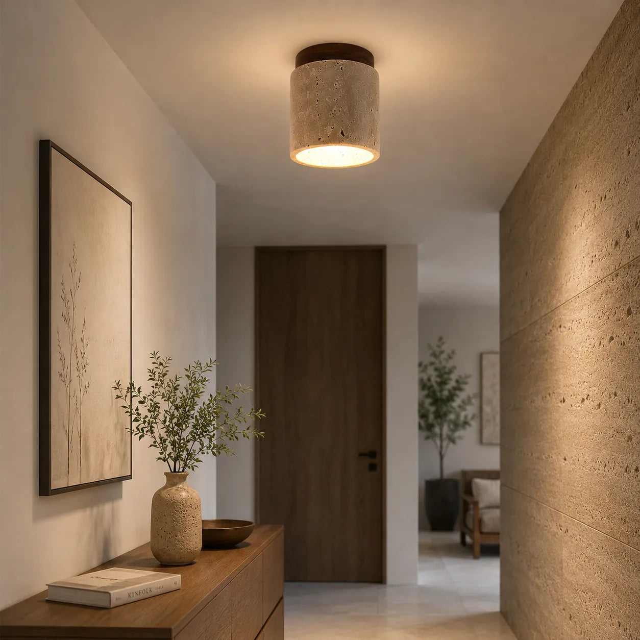 Plafon Ishi em travertino natural e madeira, estética wabi-sabi